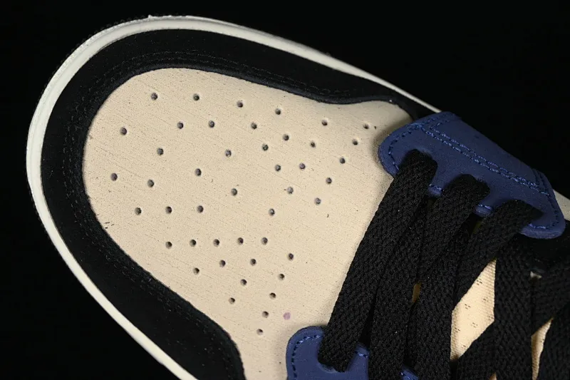 All categories Air Jordan Jordan series basketball shoes Air Jordan 1 High Air Jordan 1 Zoom CMFT AJ1 Joe 1 gray blue black hook high top basketball shoes DV1305-104